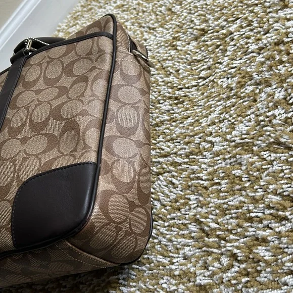 Coach - Picture 8 of 12